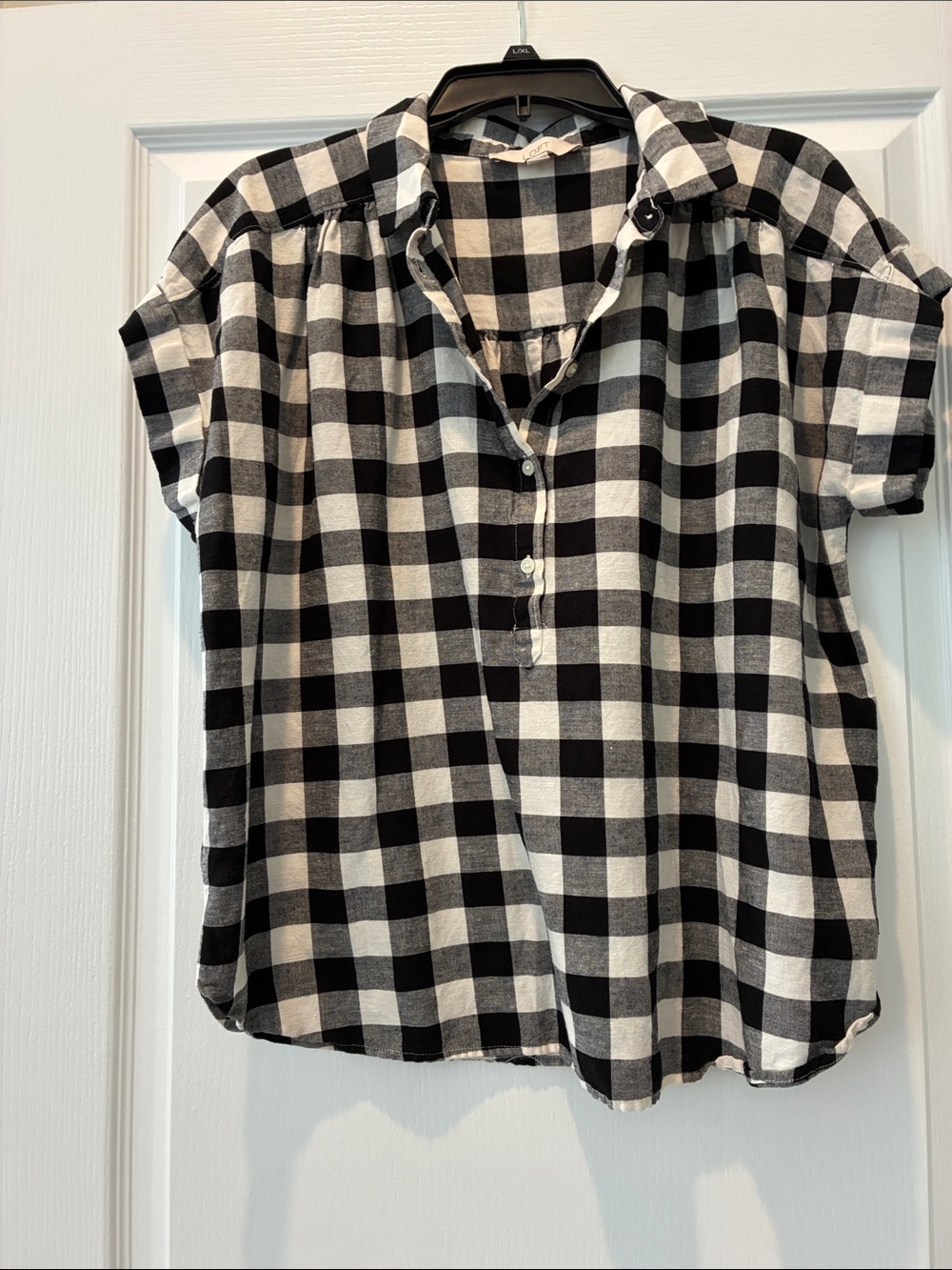 LOFT Black and White Buffalo Plaid Short Sleeve Button-Front Top